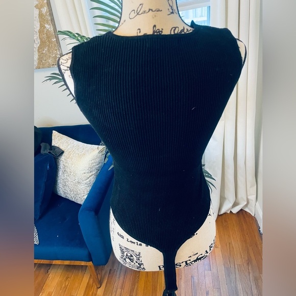 SO Sleeveless Sweater Bodysuit | Juniors - Picture 4 of 12
